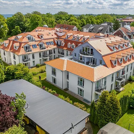 Baltischer Hof 37 *